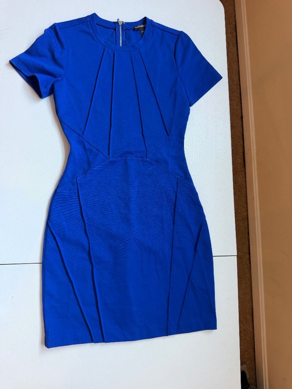 Waist clenching mini dress